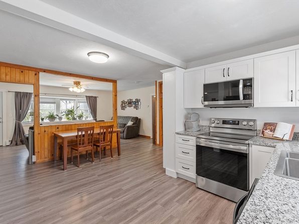 439 Townsend Harbor Rd, Lunenburg, MA 01462
