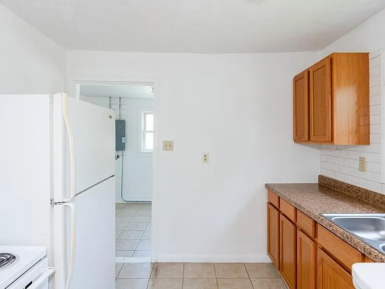 57 Walbrook Ave — Photo 8