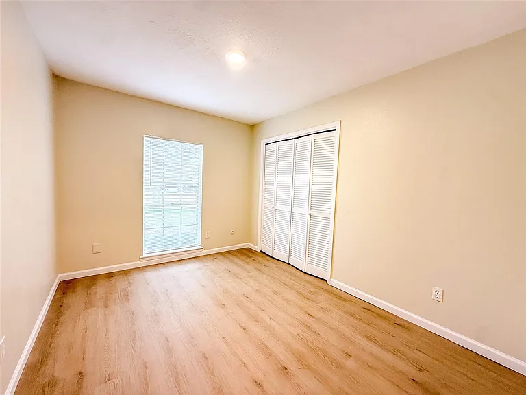 4251 Rosegate Dr — Photo 10