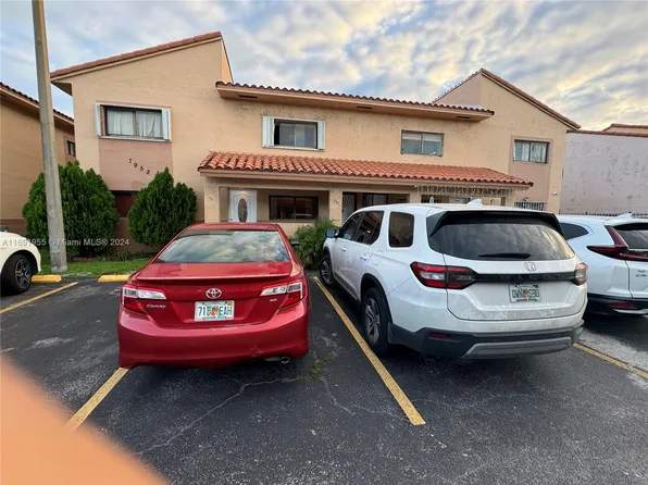 7952 W 29th Way APT 101, Hialeah, FL 33018
