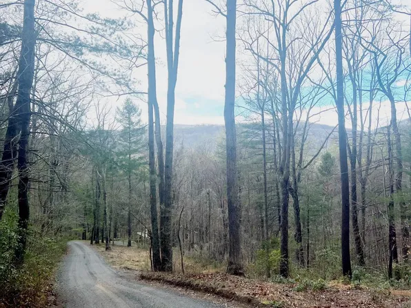 Circle Rd, Stanardsville, VA 22973