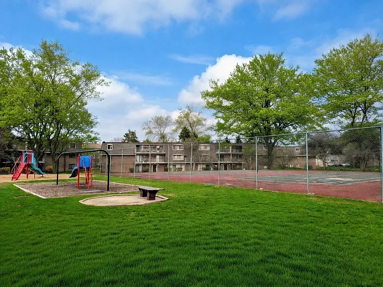 204 E Bailey Rd #D — Photo 11