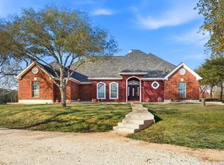 1007 Bluebonnet Ln, Adkins, TX 78101