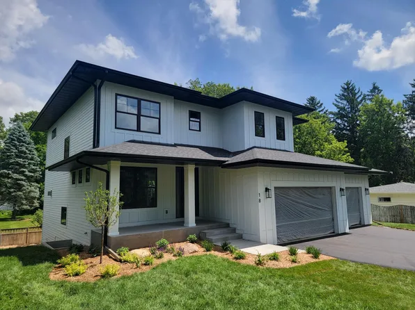 18 Balsam Ln N, Plymouth, MN 55441