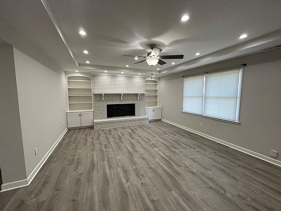 4th image of 1013 Nutmeg Sq N