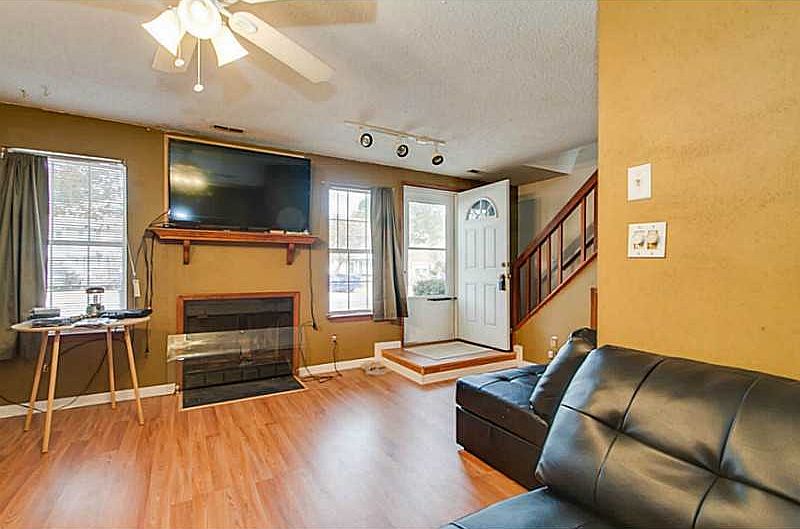 1st image of 618 Fox Creek Ct