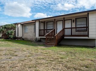 310 Fm 719 APT D, Kenedy, TX 78119