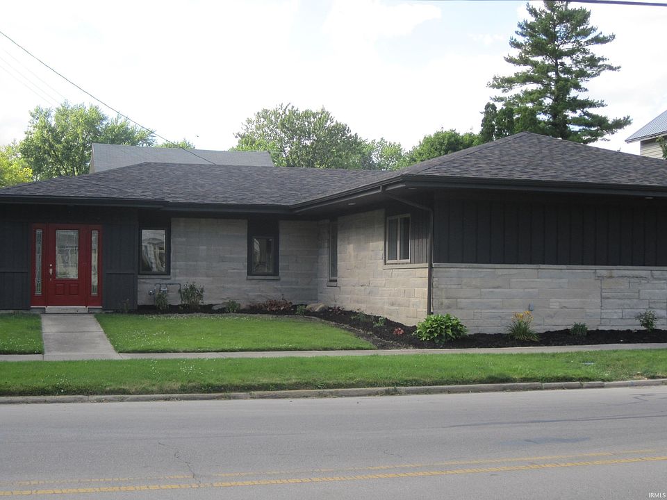 1st image of 818 W Park Dr