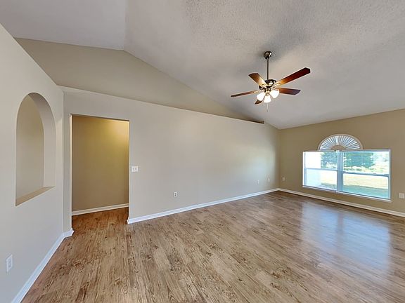 5th image of 3643 Wellington Ln