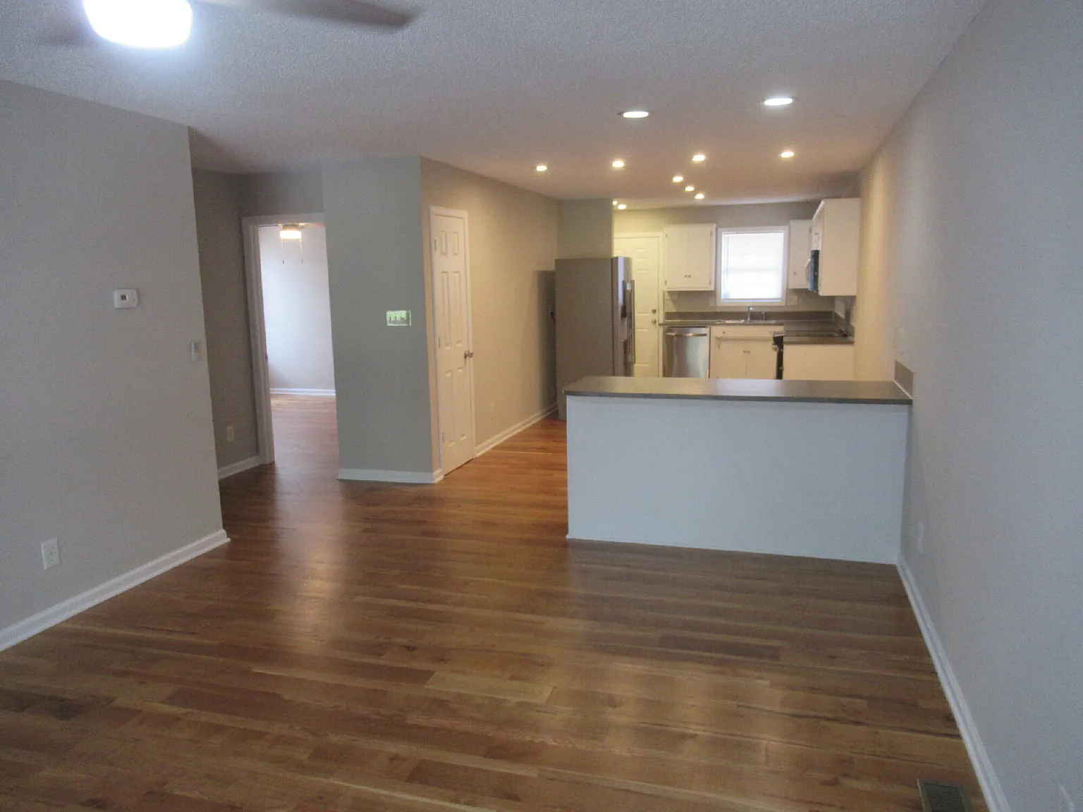 2 bed, 2.0 bath, $1,350 — Photo 4