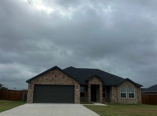 3233 Seabiscuit St, Durant, OK 74701