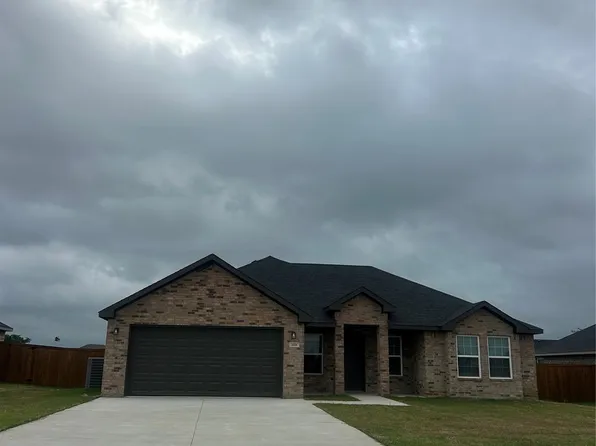 3233 Seabiscuit St, Durant, OK 74701