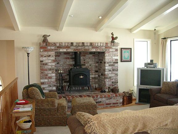 2nd image of 534 Christie Dr