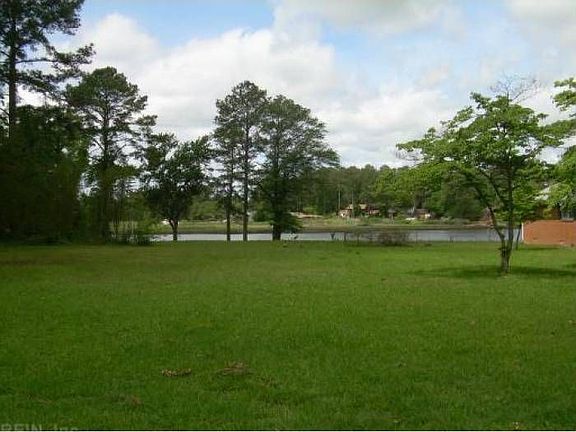 4th image of 420 Bobby Jones Dr