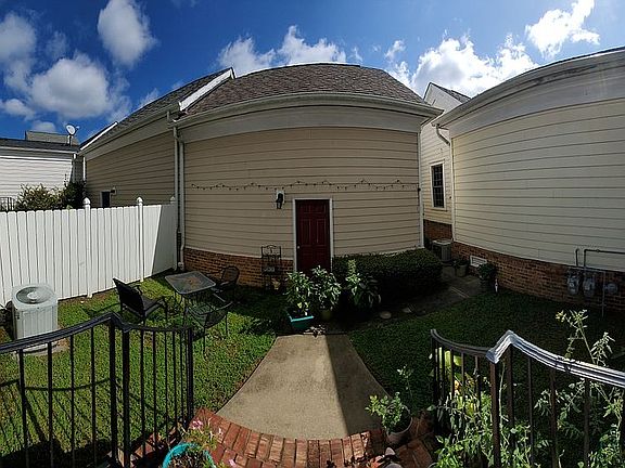 4th image of 4210 New Town Ave