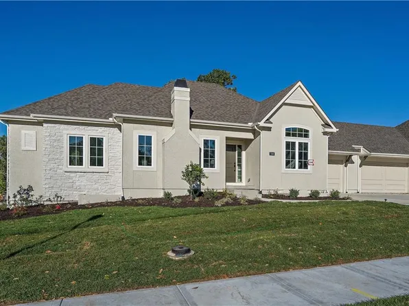 7201 Allman Dr, Shawnee, KS 66217