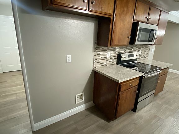 3rd image of 796 Ponderosa Dr