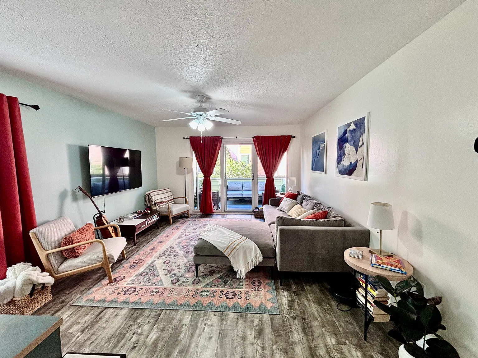 2 bed, 1004 sqft, $3,000 — Photo 2