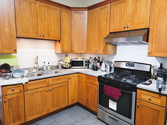 3rd image of 2622 S Normal Ave Floor 1