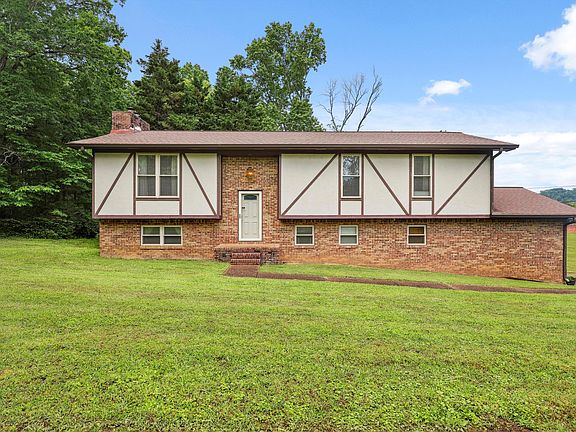 4th image of 7470 Twin Brook Dr
