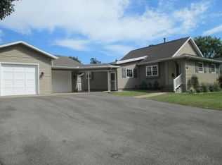 715 N 3rd St, Monmouth, IL 61462