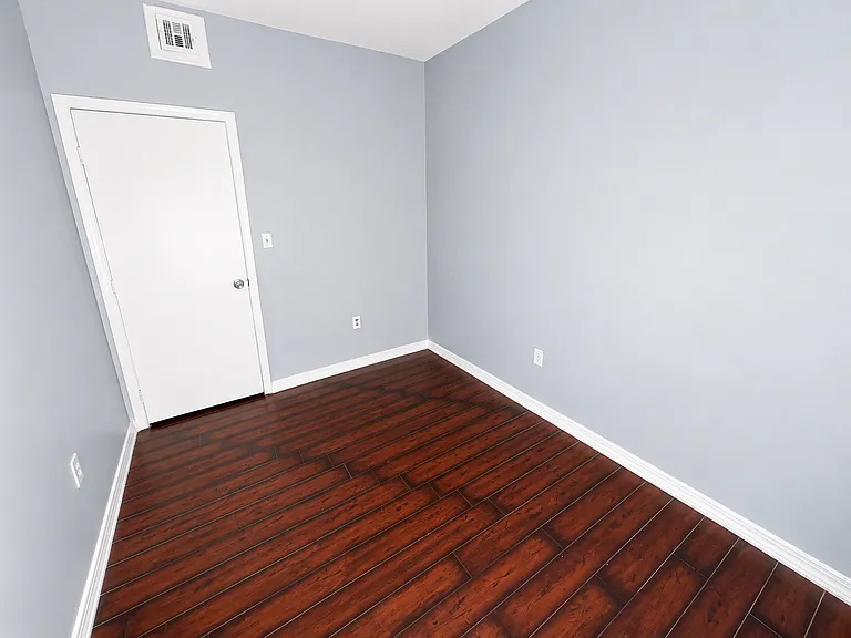 413 Jelliff Ave #2L — Photo 11