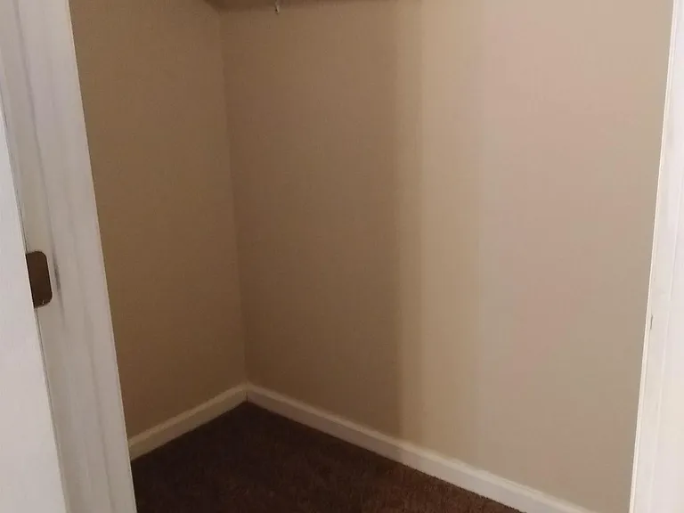 709-C1 S Poplar St — Photo 6