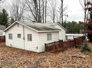 3449 Lakeview St, Harrison, MI 48625