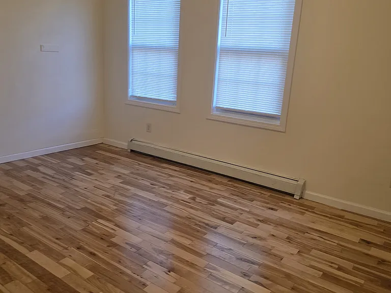 1566-1568 Chapel St #5 — Photo 5