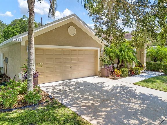 3rd image of 2843 Blackwater Oaks Dr