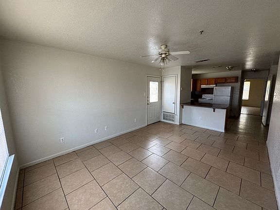 4th image of 1106 Lansberry Ct APT A
