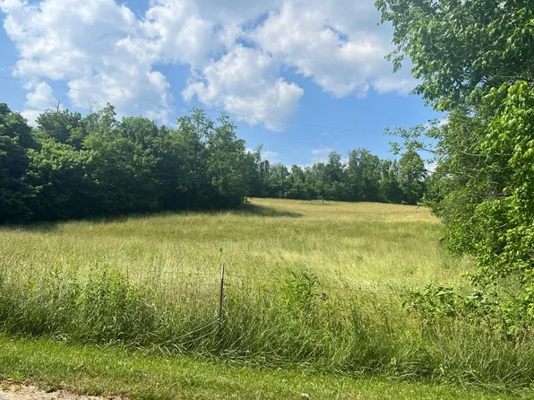 Gardner Rd, Honaker, VA 24260