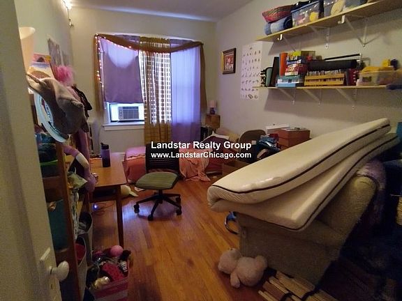 4th image of 4107 W Melrose St #3