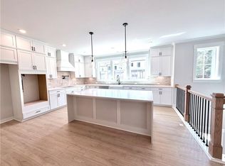 111 Bridgecrest Rd, Roswell, GA 30075