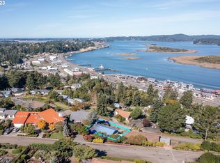 455 N 3rd Ct, Coos Bay, OR 97420
