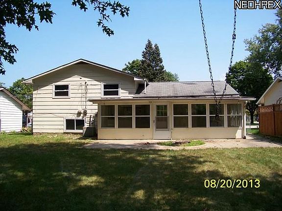 2nd image of 3502 Dawn Dr