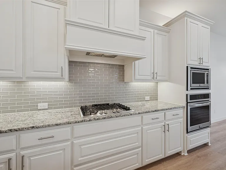 928 Marian Dr — Photo 11