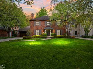 96 Moran Rd, Grosse Pointe Farms, MI 48236
