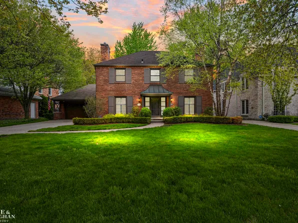 96 Moran Rd, Grosse Pointe Farms, MI 48236