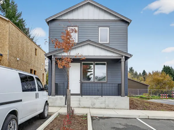 6236 NE 43rd St, Vancouver, WA 98661