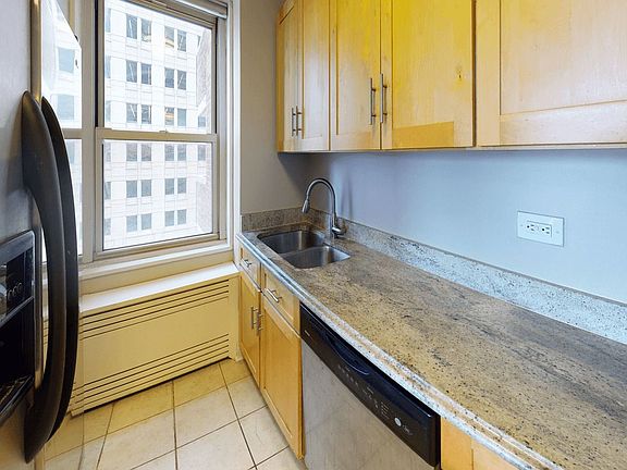 4th image of 80 N Moore St #8010G