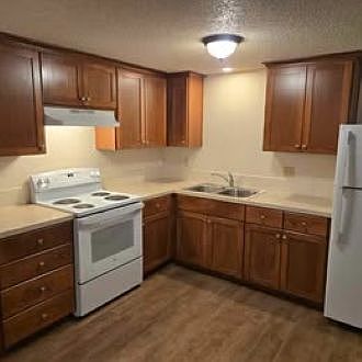 3rd image of 1033 W Garland Ave #11