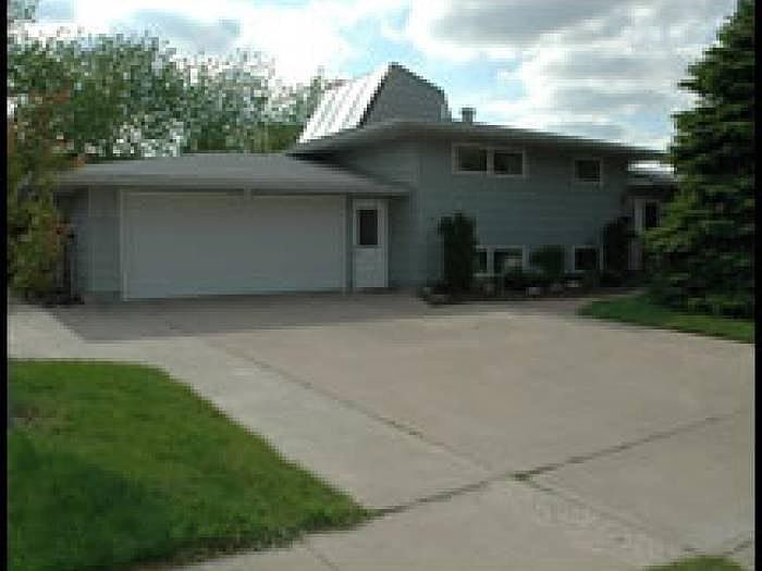 1st image of 2615 14th St S