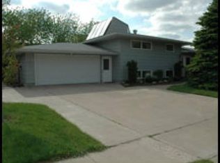 2615 14th St S, Moorhead, MN 56560