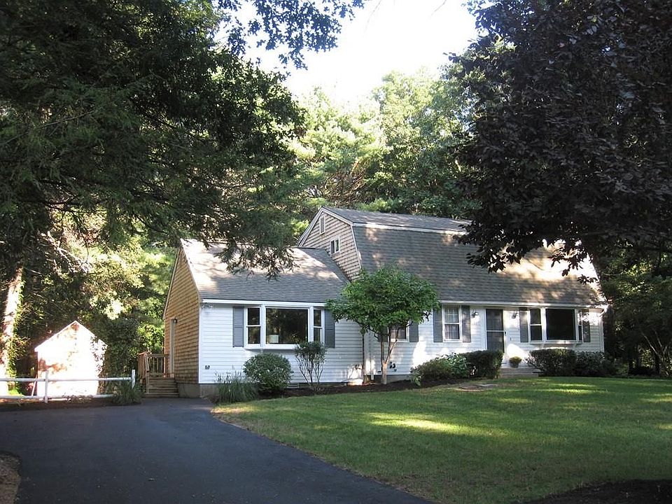 2nd image of 27 Lantern Ln