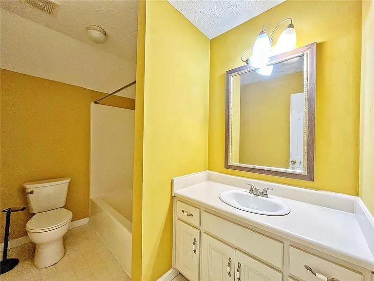 3060 Oak Meadow Dr — Photo 32