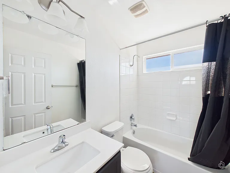 5516 Pinery Dr — Photo 12
