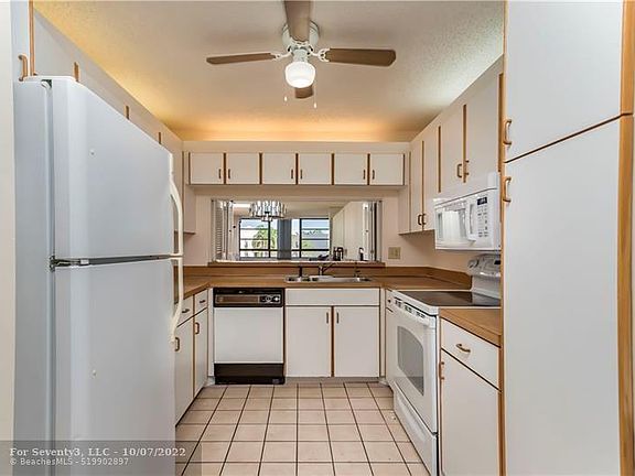 4th image of 10558 E Clairmont Cir #308