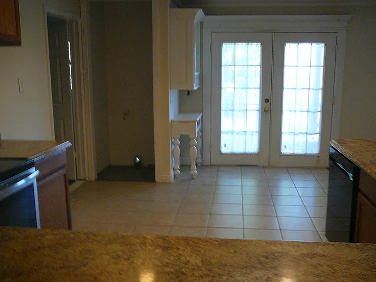 2917 Hickory Ln — Photo 8