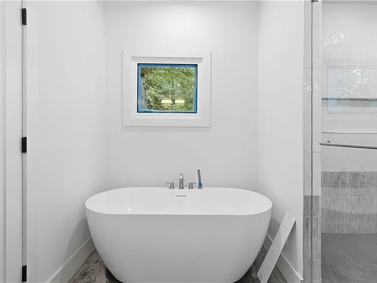 3196 Towerview Dr NE — Photo 18